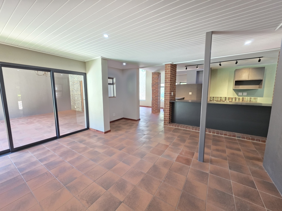 4 Bedroom Property for Sale in Waterkloof Park Gauteng