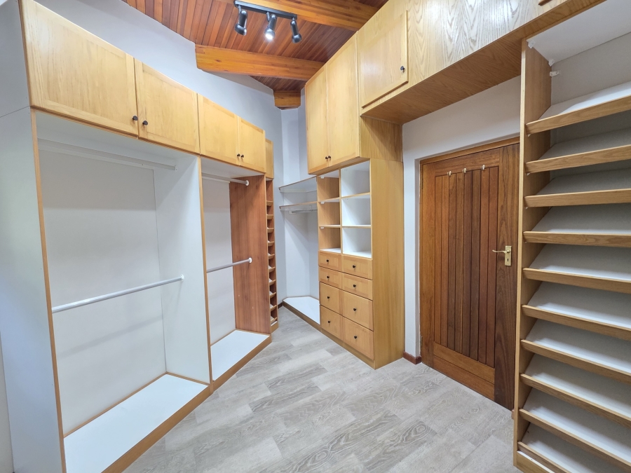 4 Bedroom Property for Sale in Waterkloof Park Gauteng