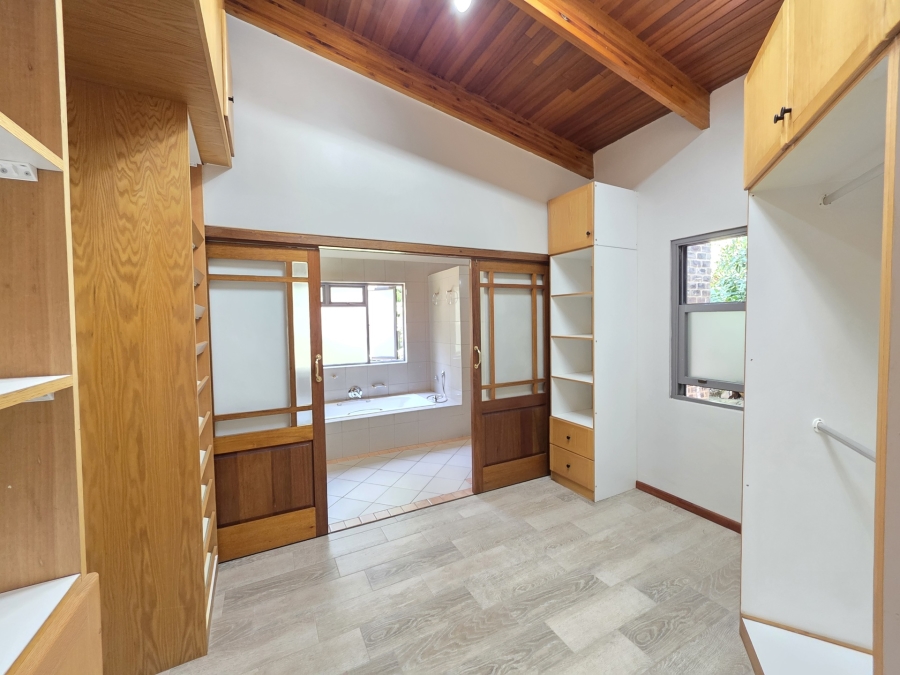 4 Bedroom Property for Sale in Waterkloof Park Gauteng