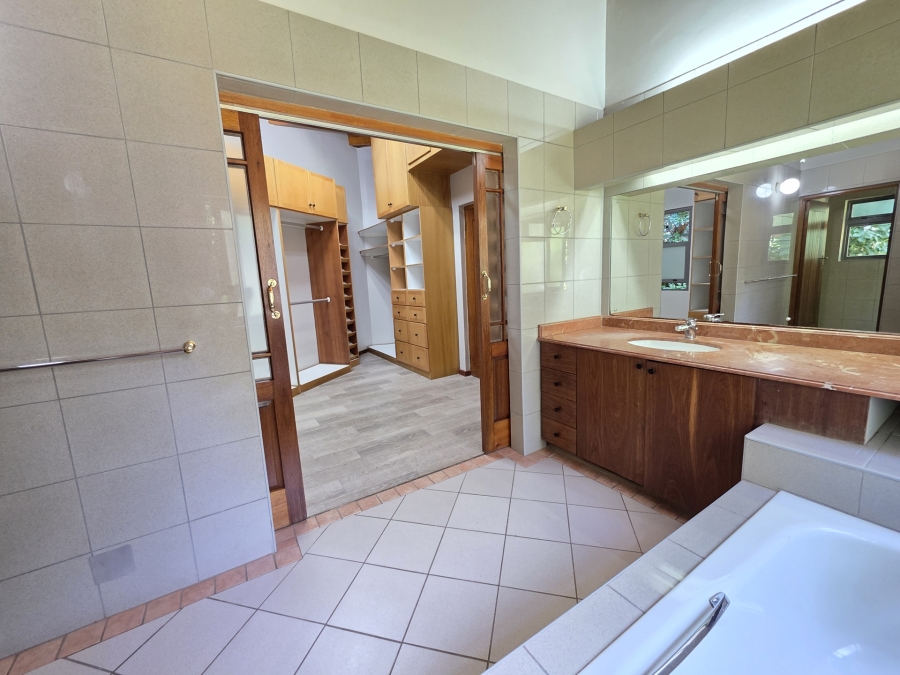 4 Bedroom Property for Sale in Waterkloof Park Gauteng