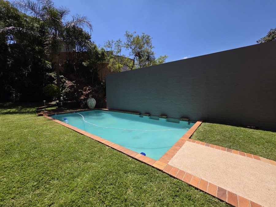 4 Bedroom Property for Sale in Waterkloof Park Gauteng