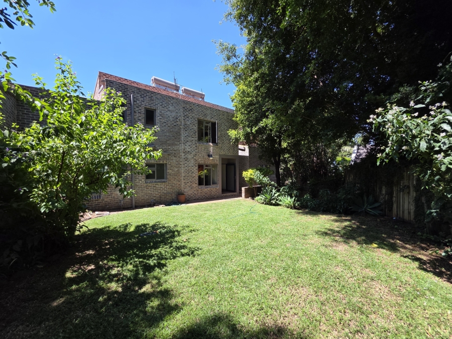 4 Bedroom Property for Sale in Waterkloof Park Gauteng