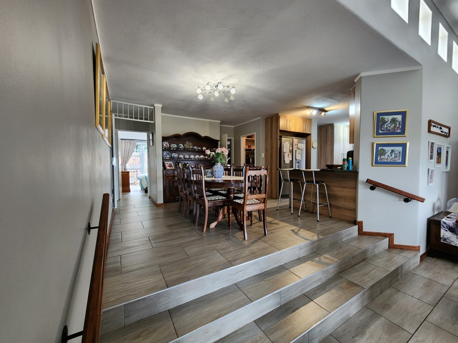 3 Bedroom Property for Sale in La Montagne Gauteng