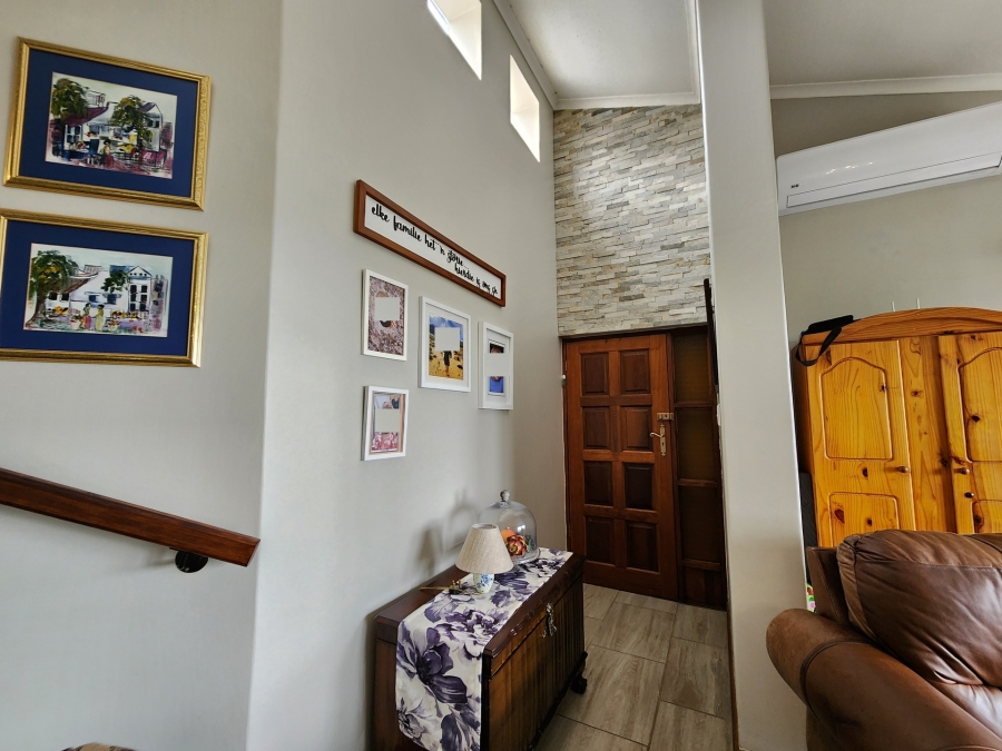 3 Bedroom Property for Sale in La Montagne Gauteng