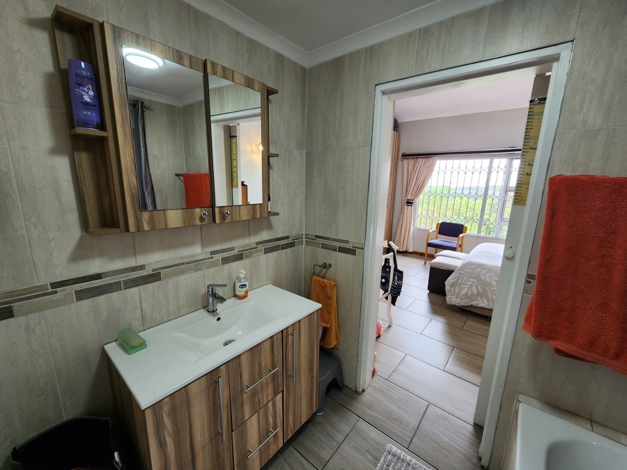 3 Bedroom Property for Sale in La Montagne Gauteng