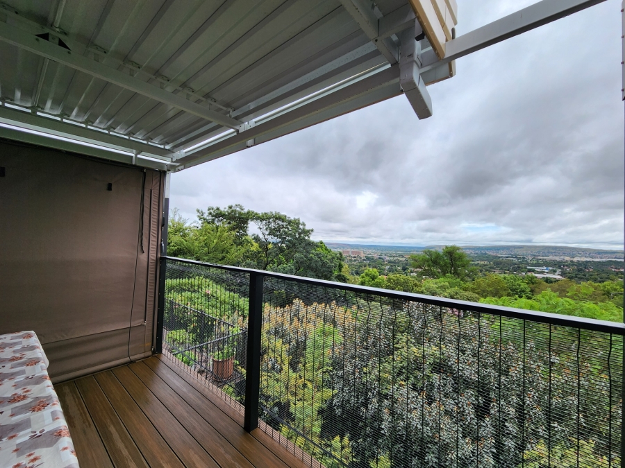 3 Bedroom Property for Sale in La Montagne Gauteng