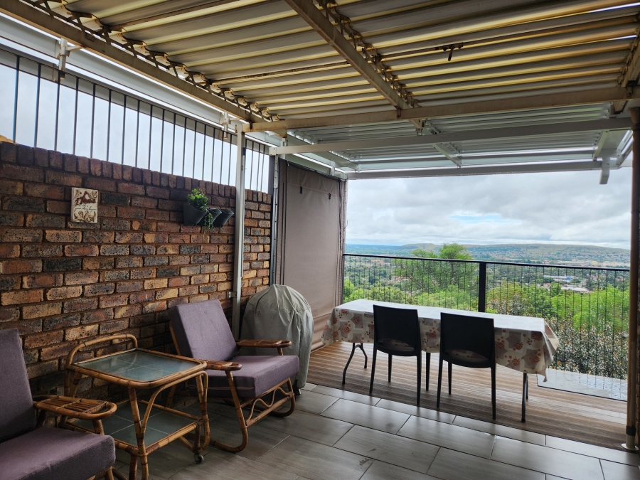 3 Bedroom Property for Sale in La Montagne Gauteng