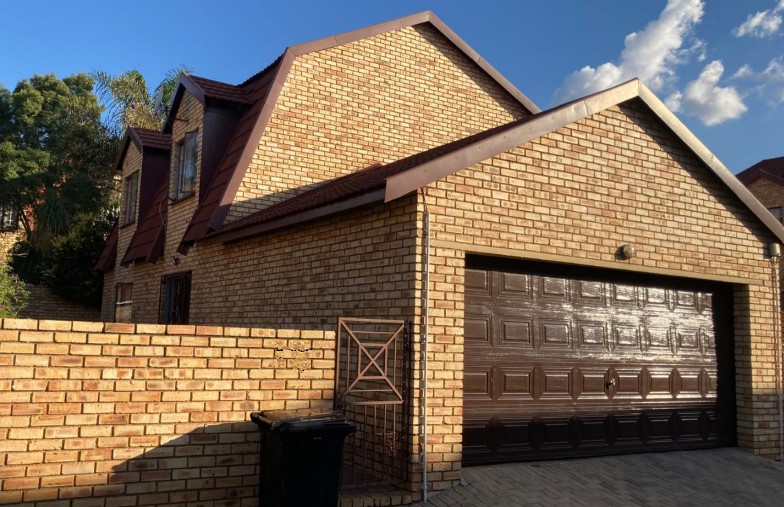 4 Bedroom Property for Sale in Willowbrook Gauteng