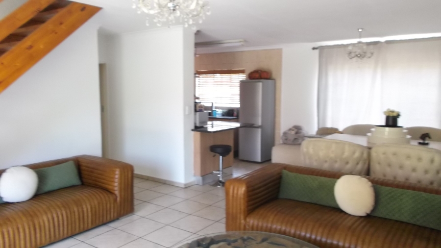 4 Bedroom Property for Sale in Willowbrook Gauteng