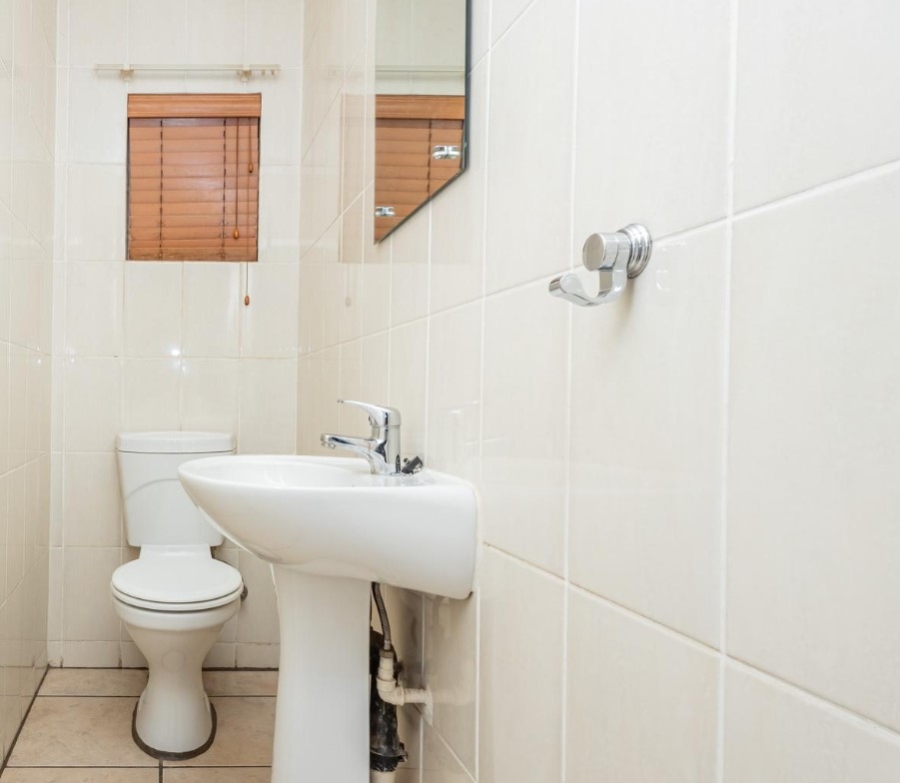 4 Bedroom Property for Sale in Willowbrook Gauteng