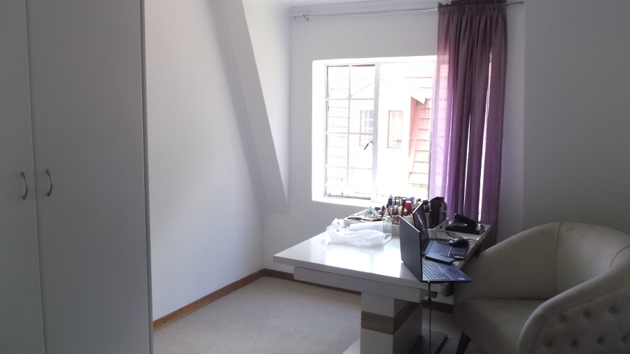 4 Bedroom Property for Sale in Willowbrook Gauteng