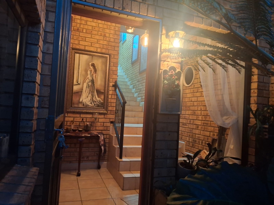 3 Bedroom Property for Sale in Rangeview Gauteng