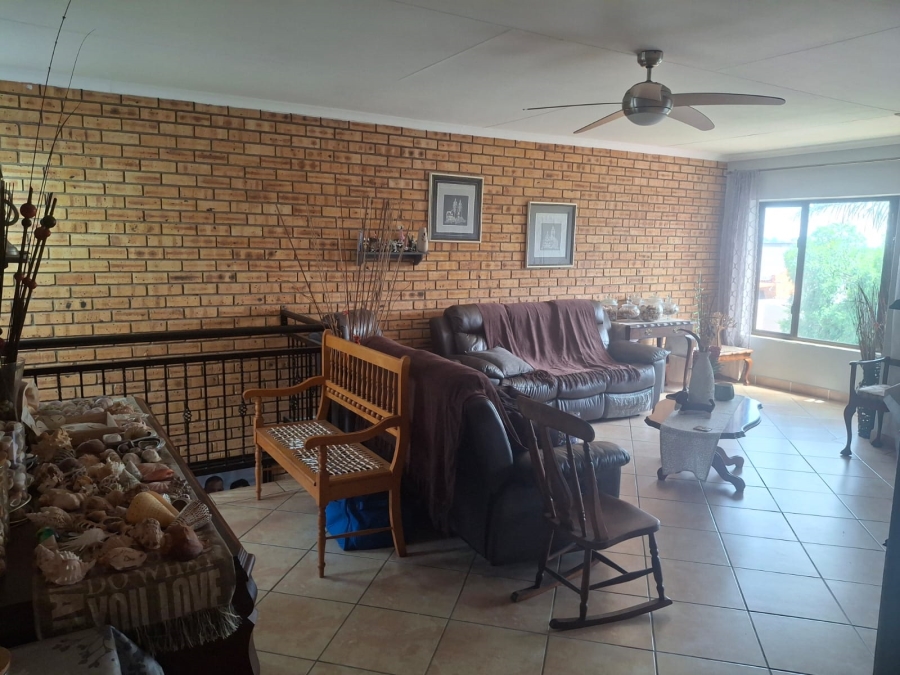 3 Bedroom Property for Sale in Rangeview Gauteng