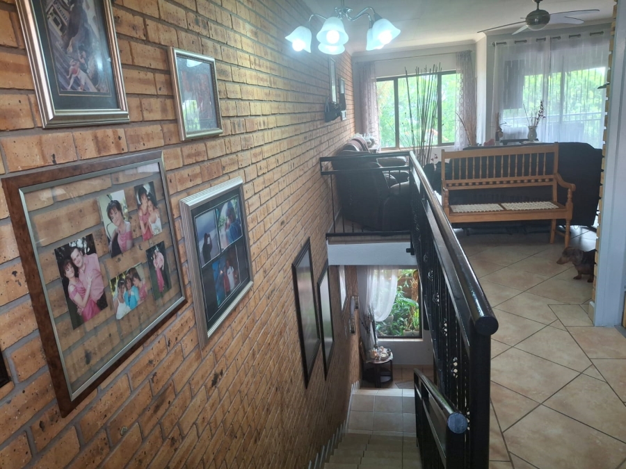 3 Bedroom Property for Sale in Rangeview Gauteng