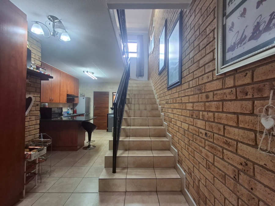 3 Bedroom Property for Sale in Rangeview Gauteng