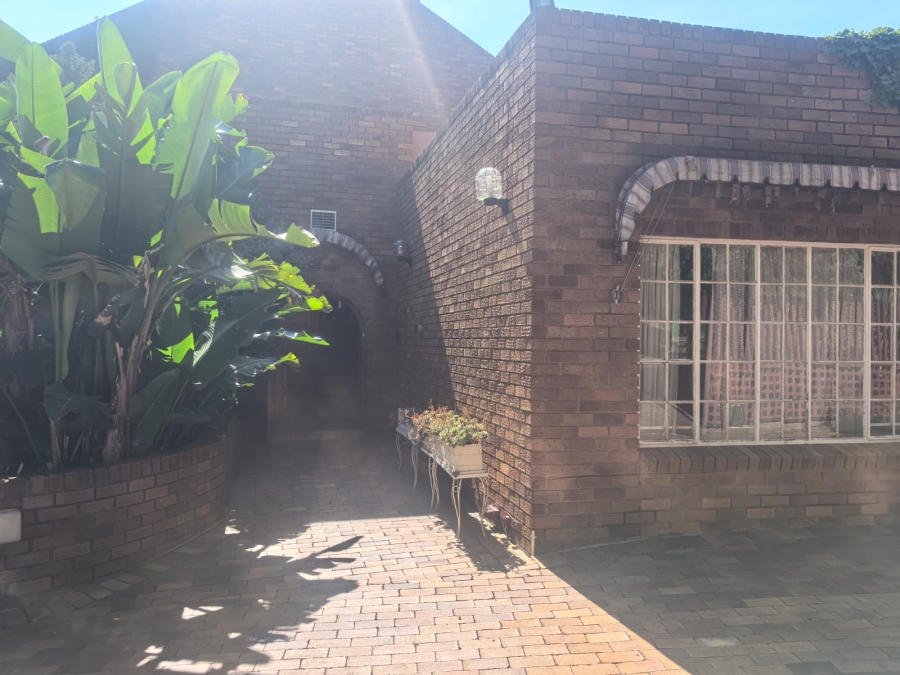4 Bedroom Property for Sale in Northcliff Gauteng