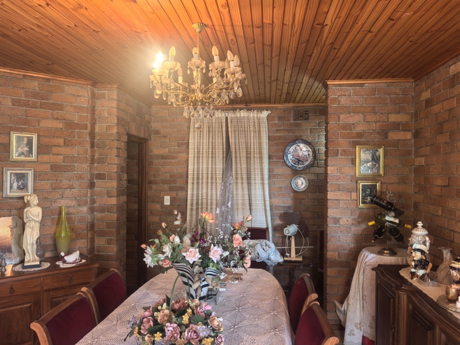 4 Bedroom Property for Sale in Northcliff Gauteng
