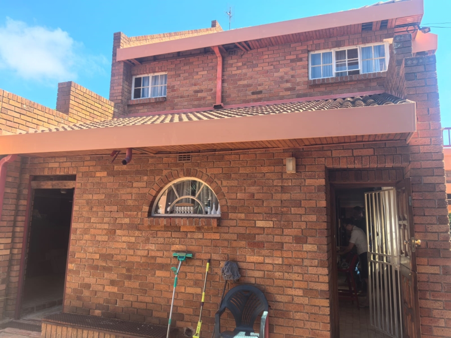 4 Bedroom Property for Sale in Northcliff Gauteng