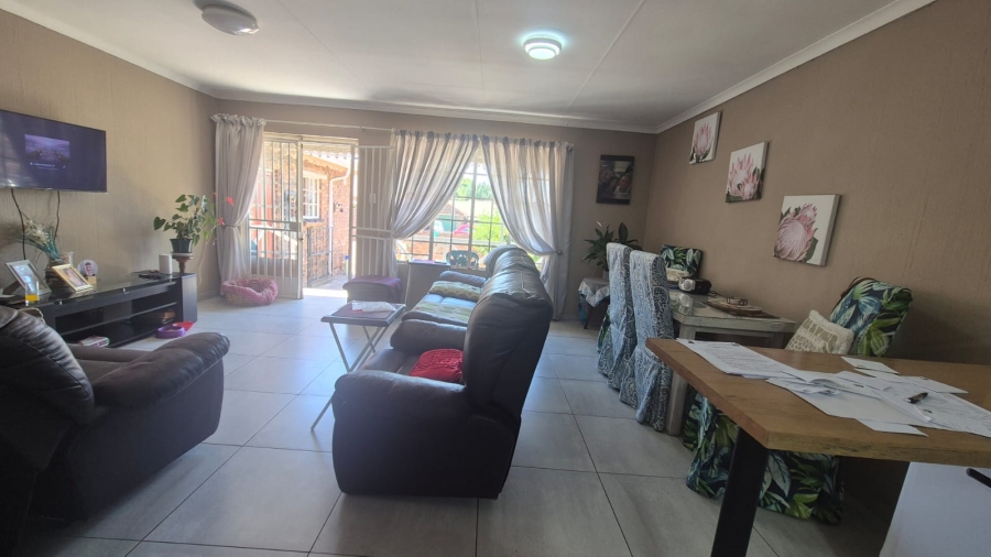 2 Bedroom Property for Sale in Krugersdorp North Gauteng