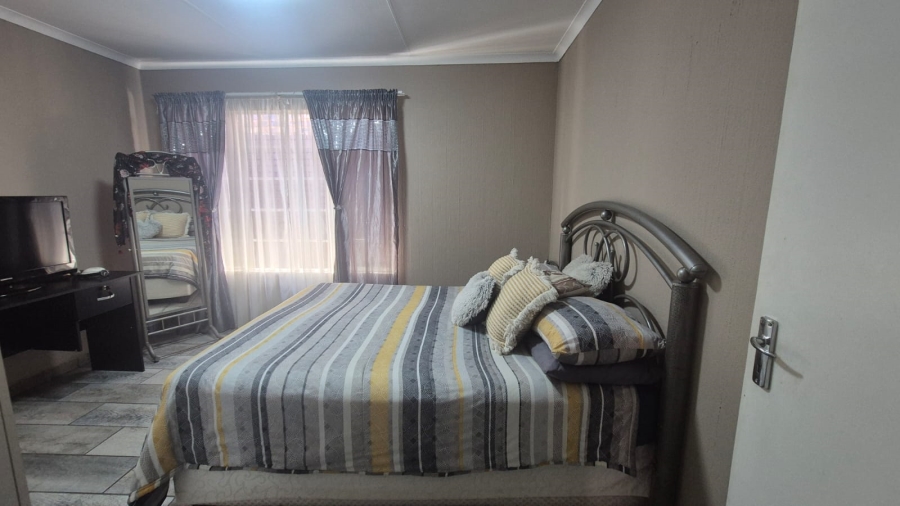 2 Bedroom Property for Sale in Krugersdorp North Gauteng
