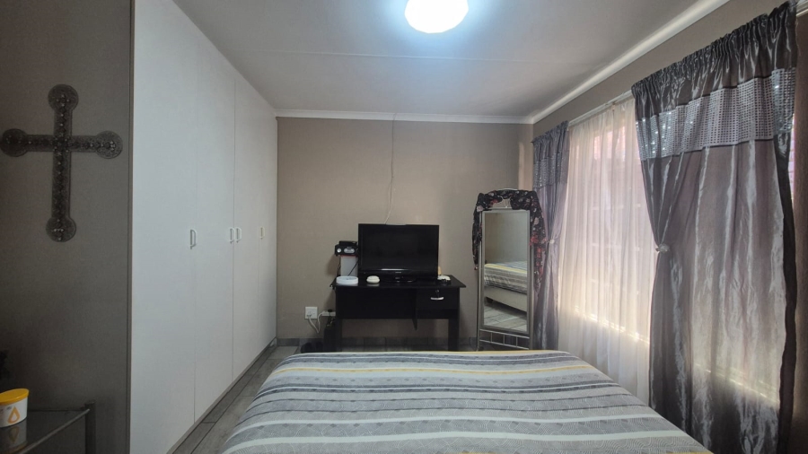 2 Bedroom Property for Sale in Krugersdorp North Gauteng