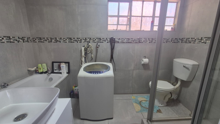 2 Bedroom Property for Sale in Krugersdorp North Gauteng