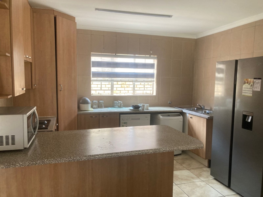5 Bedroom Property for Sale in Willowbrook Gauteng