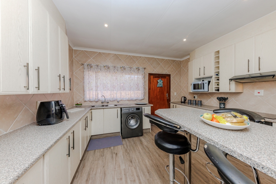 3 Bedroom Property for Sale in Whiteridge Gauteng