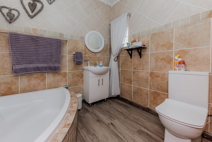 3 Bedroom Property for Sale in Whiteridge Gauteng