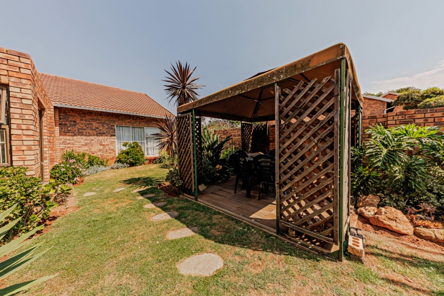 3 Bedroom Property for Sale in Whiteridge Gauteng