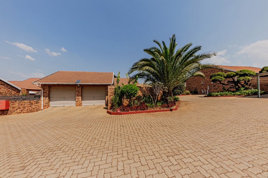 3 Bedroom Property for Sale in Whiteridge Gauteng