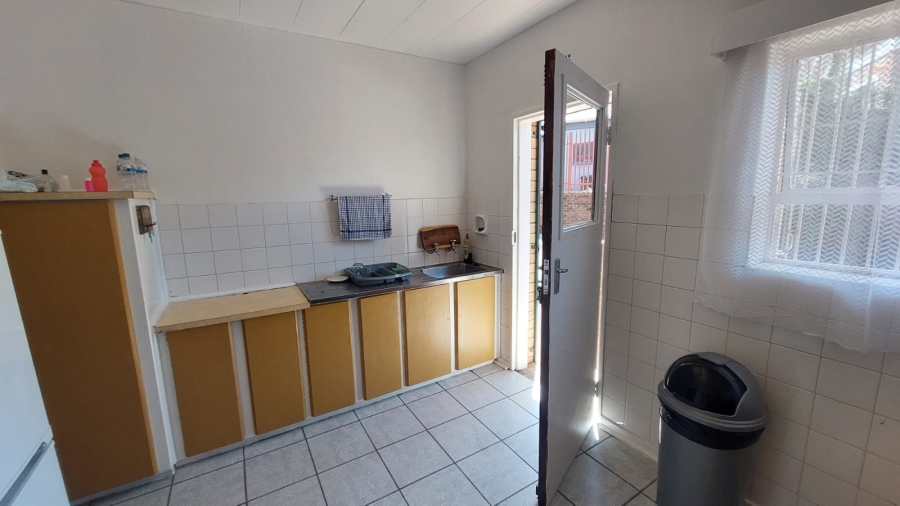 2 Bedroom Property for Sale in Greenhills Gauteng