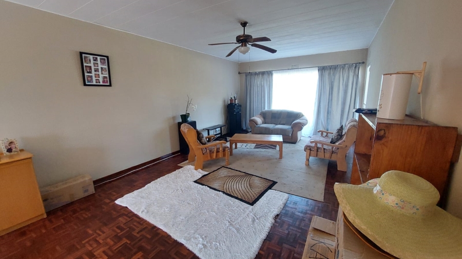 2 Bedroom Property for Sale in Greenhills Gauteng