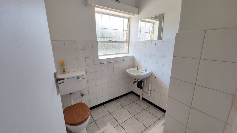 2 Bedroom Property for Sale in Greenhills Gauteng