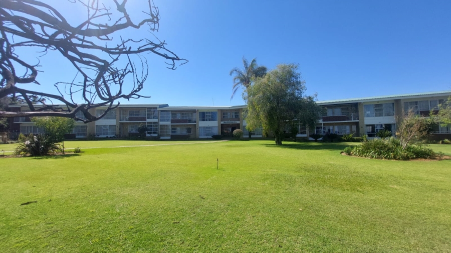 2 Bedroom Property for Sale in Greenhills Gauteng