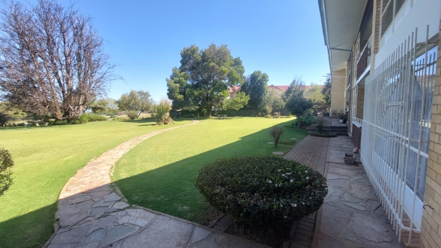 2 Bedroom Property for Sale in Greenhills Gauteng