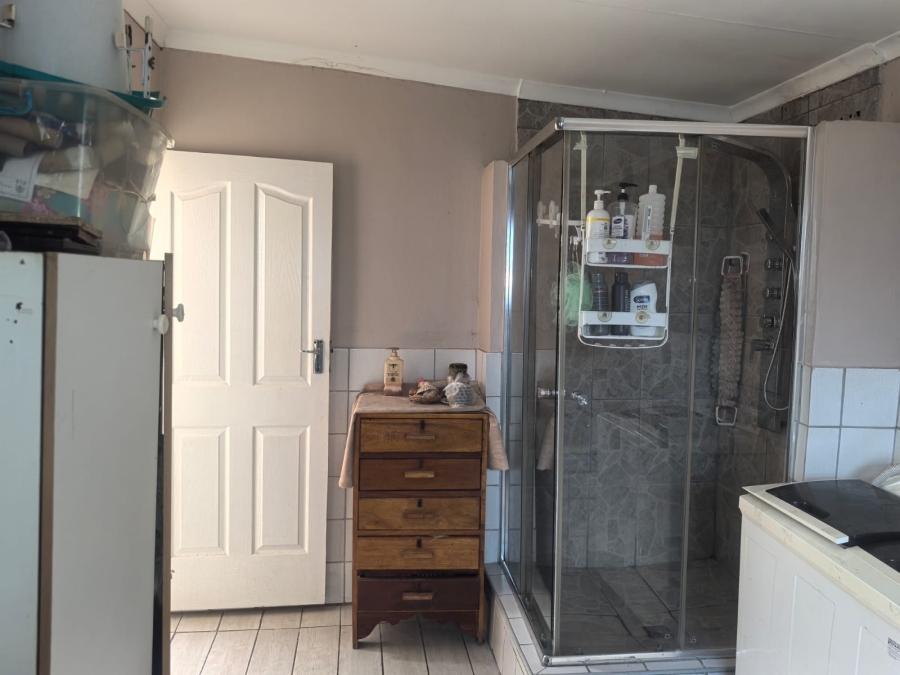 4 Bedroom Property for Sale in Roodepoort North Gauteng