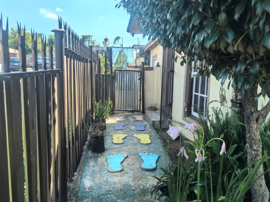 4 Bedroom Property for Sale in Roodepoort North Gauteng