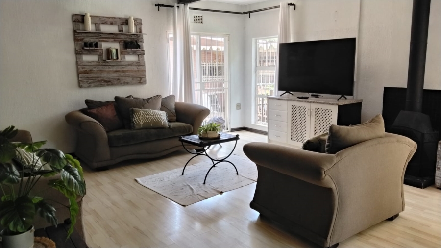 4 Bedroom Property for Sale in Noordheuwel Gauteng