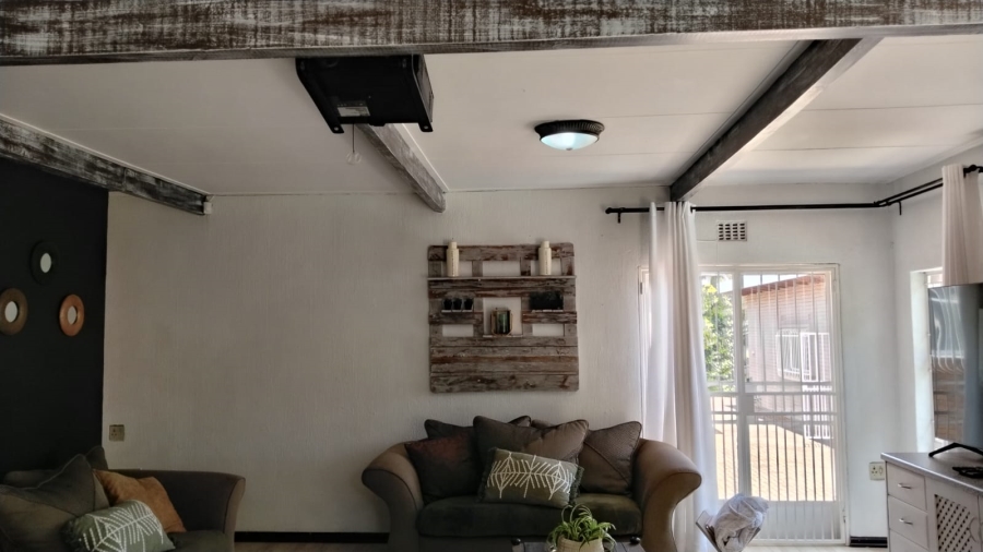 4 Bedroom Property for Sale in Noordheuwel Gauteng