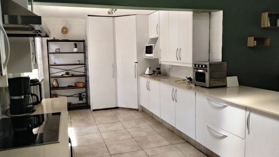 4 Bedroom Property for Sale in Noordheuwel Gauteng