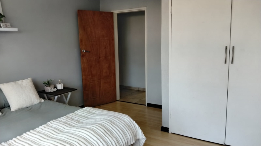 4 Bedroom Property for Sale in Noordheuwel Gauteng