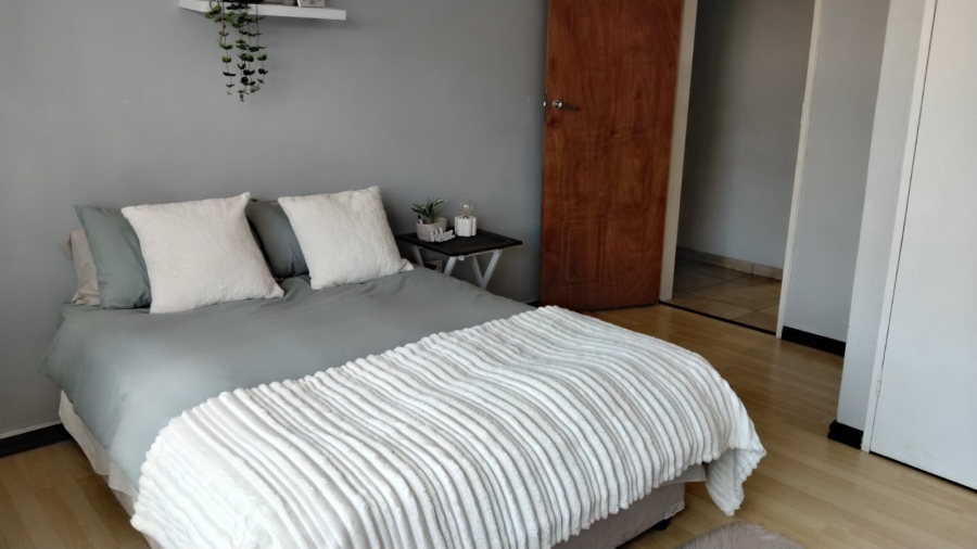 4 Bedroom Property for Sale in Noordheuwel Gauteng