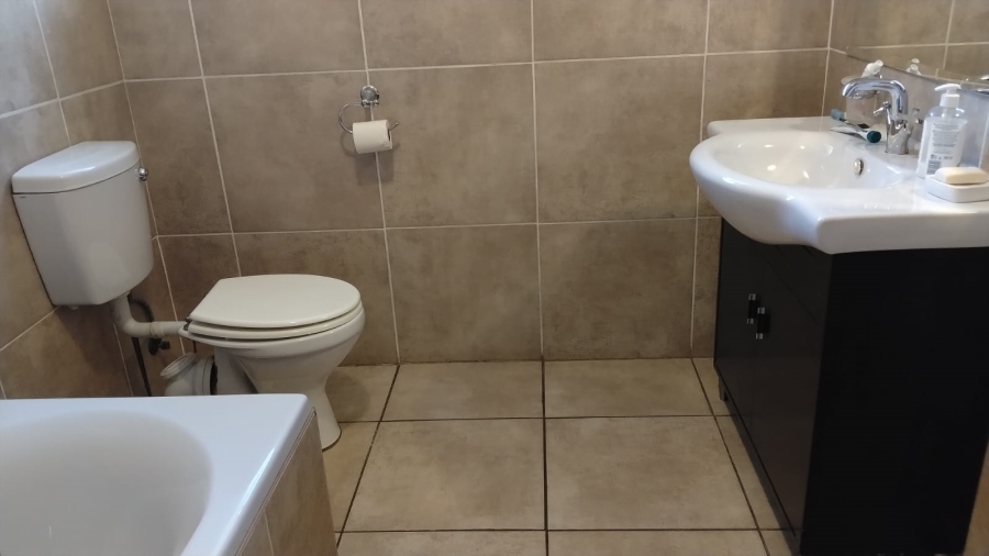 4 Bedroom Property for Sale in Noordheuwel Gauteng