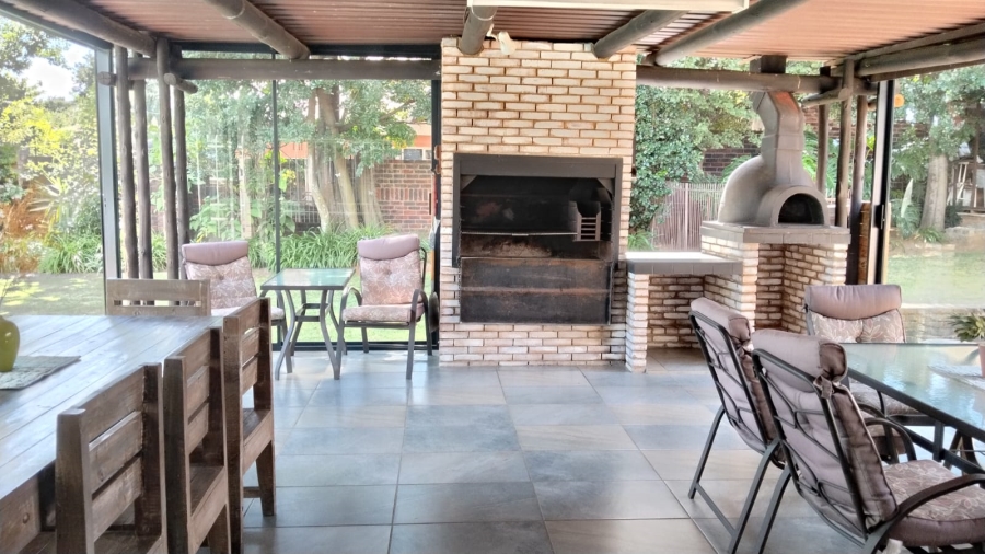 4 Bedroom Property for Sale in Noordheuwel Gauteng