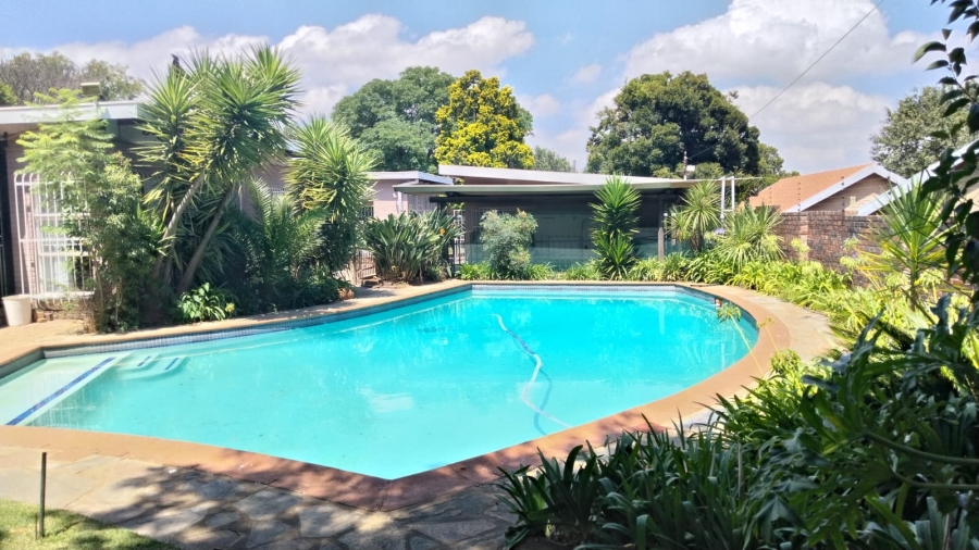 4 Bedroom Property for Sale in Noordheuwel Gauteng