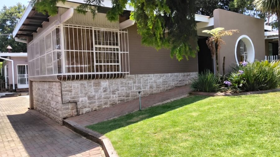 4 Bedroom Property for Sale in Noordheuwel Gauteng