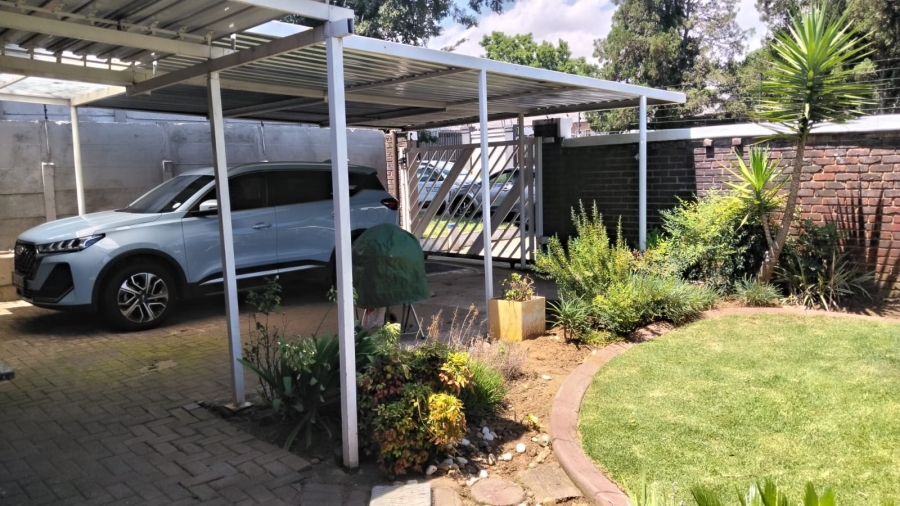4 Bedroom Property for Sale in Noordheuwel Gauteng