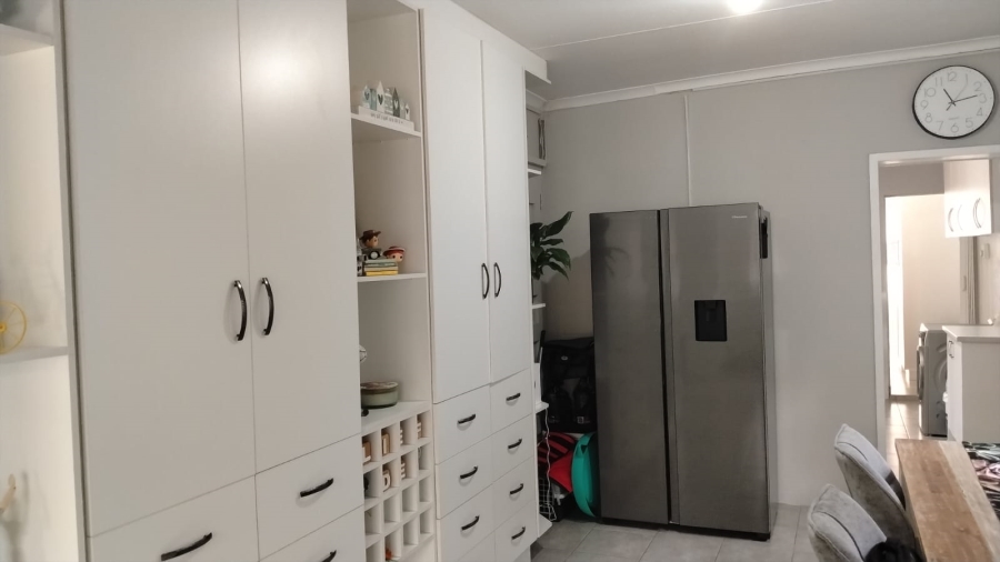 4 Bedroom Property for Sale in Noordheuwel Gauteng