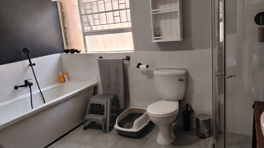 4 Bedroom Property for Sale in Noordheuwel Gauteng